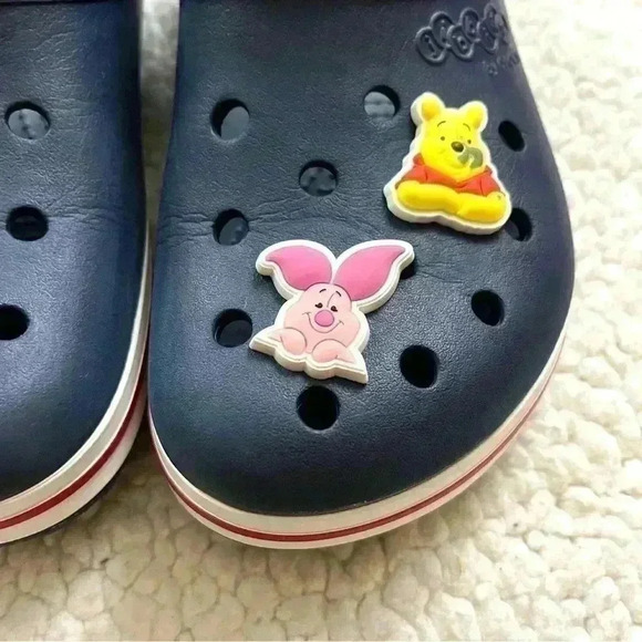 Jibbitz CROCS Kilby Navy W/ Blue/White Stripe Clog W/ Disney Jibbitz W9/M7 - Picture 3 of 12